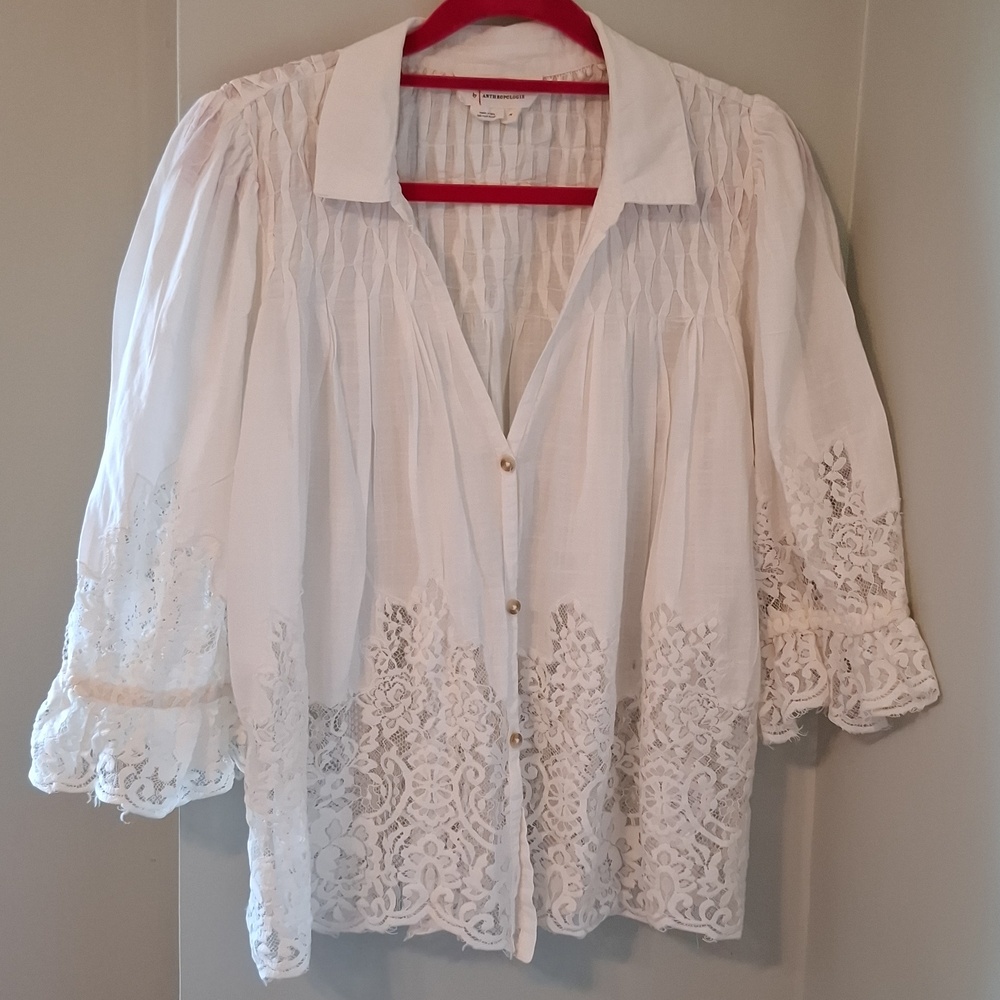 Anthopology sz M, Victorian, button down lace blouse.